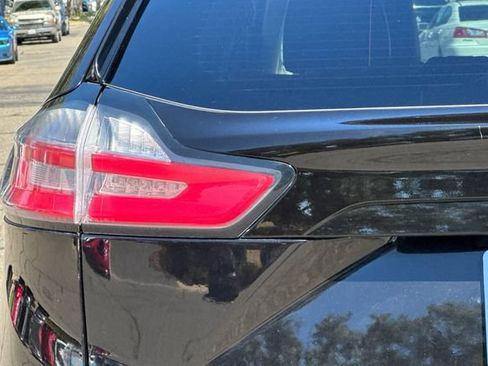 Used 2022 Ford Edge SEL AWD/4WD image 48