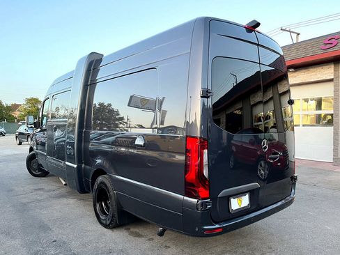 Used 2020 Mercedes-Benz Sprinter 4500 image 7
