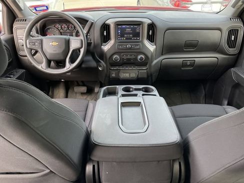 Used 2025 Chevrolet Silverado 1500 Custom image 10