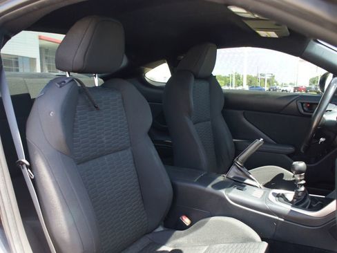 Used 2022 Toyota GR86 w/ ALL Weather Mat Package (TMS) RWD image 19