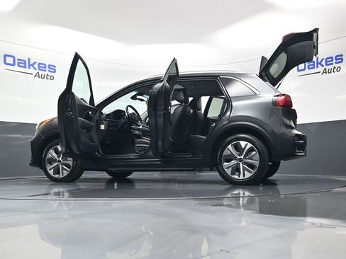 Used 2021 Kia Niro EX Premium image 61