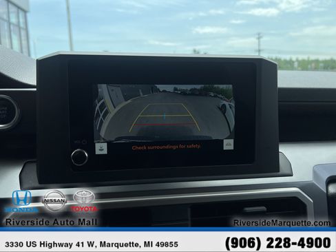 Used 2025 Toyota 4Runner SR5 AWD/4WD image 22