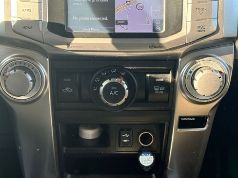 Used 2014 Toyota 4Runner SR5 image 18