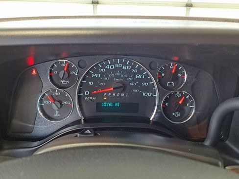 Used 2025 Chevrolet Express 2500 w/ Driver Convenience Package RWD image 9