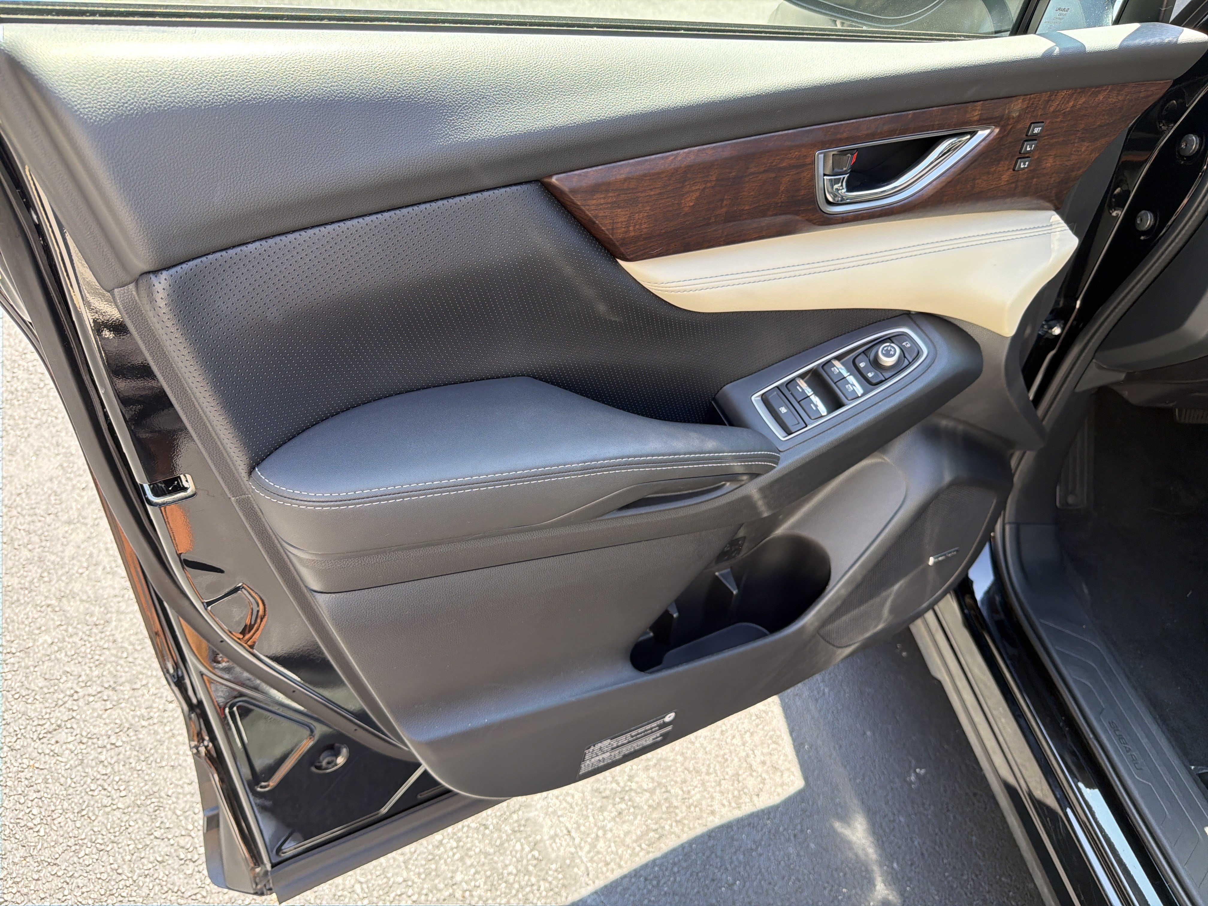 Used 2022 Subaru Ascent Touring AWD/4WD image 10