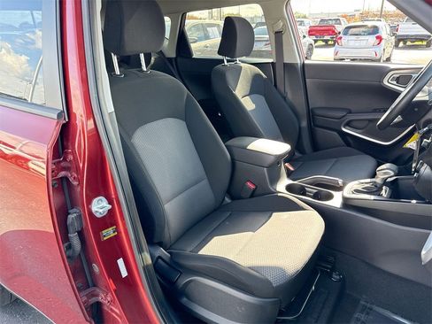 Used 2020 Kia Soul LX image 24