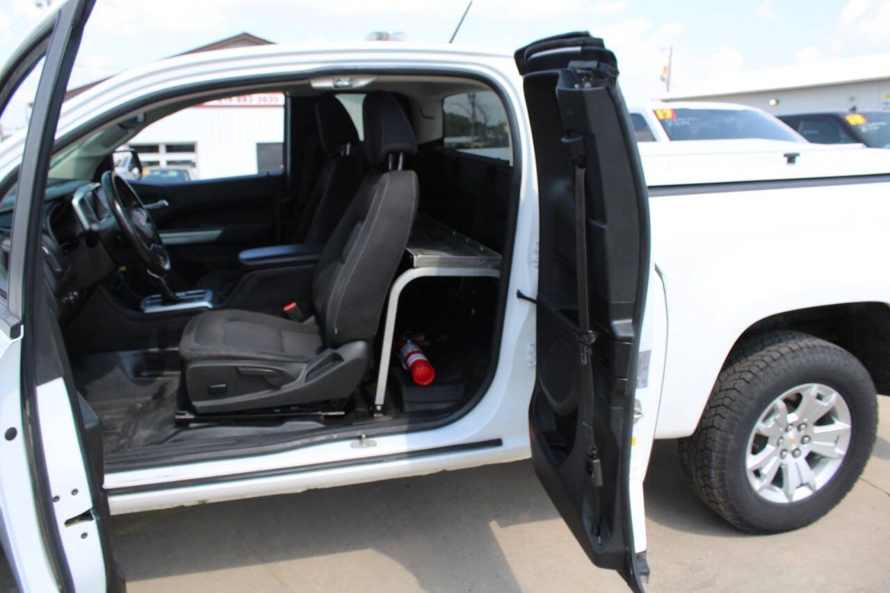 Used 2022 Chevrolet Colorado LT w/ Fleet Safety Package AWD/4WD image 10