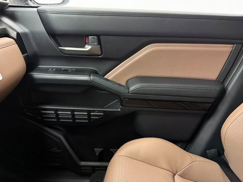 New 2026 Toyota 4Runner Limited image 25