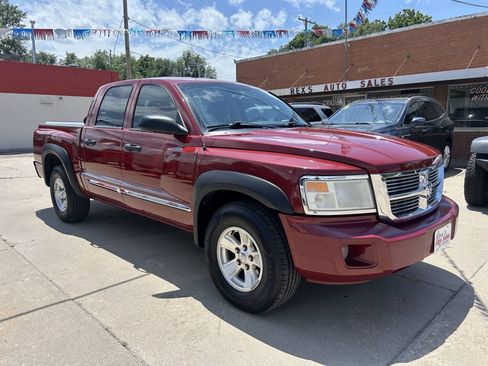 Used 2008 Dodge Dakota Laramie AWD/4WD image 4