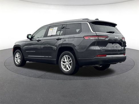 Used 2022 Jeep Grand Cherokee L Laredo w/ Luxury Tech Group I image 3