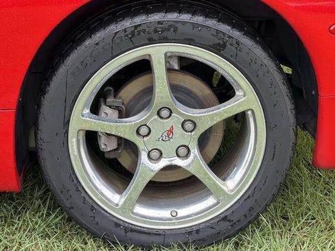 Used 2001 Chevrolet Corvette Coupe RWD image 14