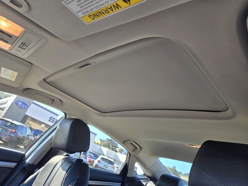 Used 2018 Honda Civic EX-L image 11