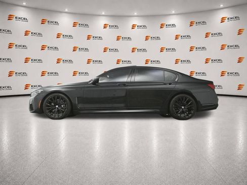 Used 2022 BMW 740i w/ M Sport Package RWD image 55