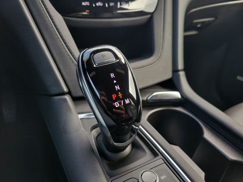 Certified 2025 Cadillac XT5 Premium Luxury image 28