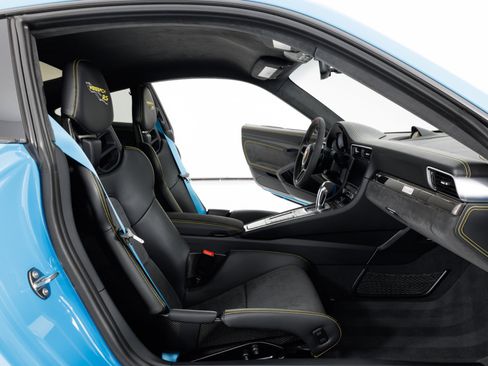 Used 2018 Porsche 911 GT2 RS RWD image 35
