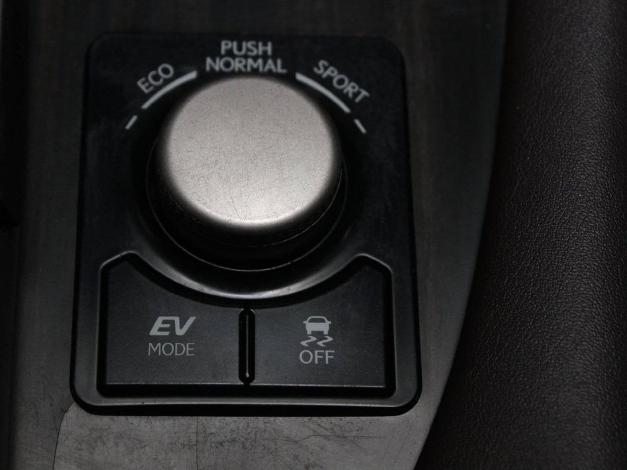 Used 2016 Lexus RX 450h AWD w/ Cold Weather Package image 28