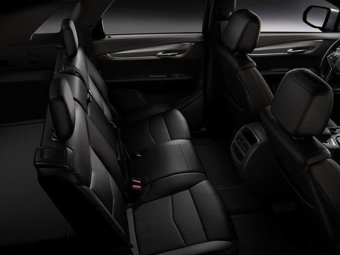 New 2025 Cadillac XT5 Luxury image 35