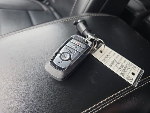 Used 2023 Ford Explorer XLT w/ Equipment Group 202A image 29