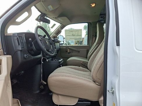 New 2025 Chevrolet Express 3500 w/ Driver Convenience Package RWD image 9