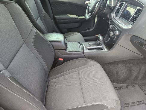 Used 2020 Dodge Charger SXT w/ Blacktop Package RWD image 10