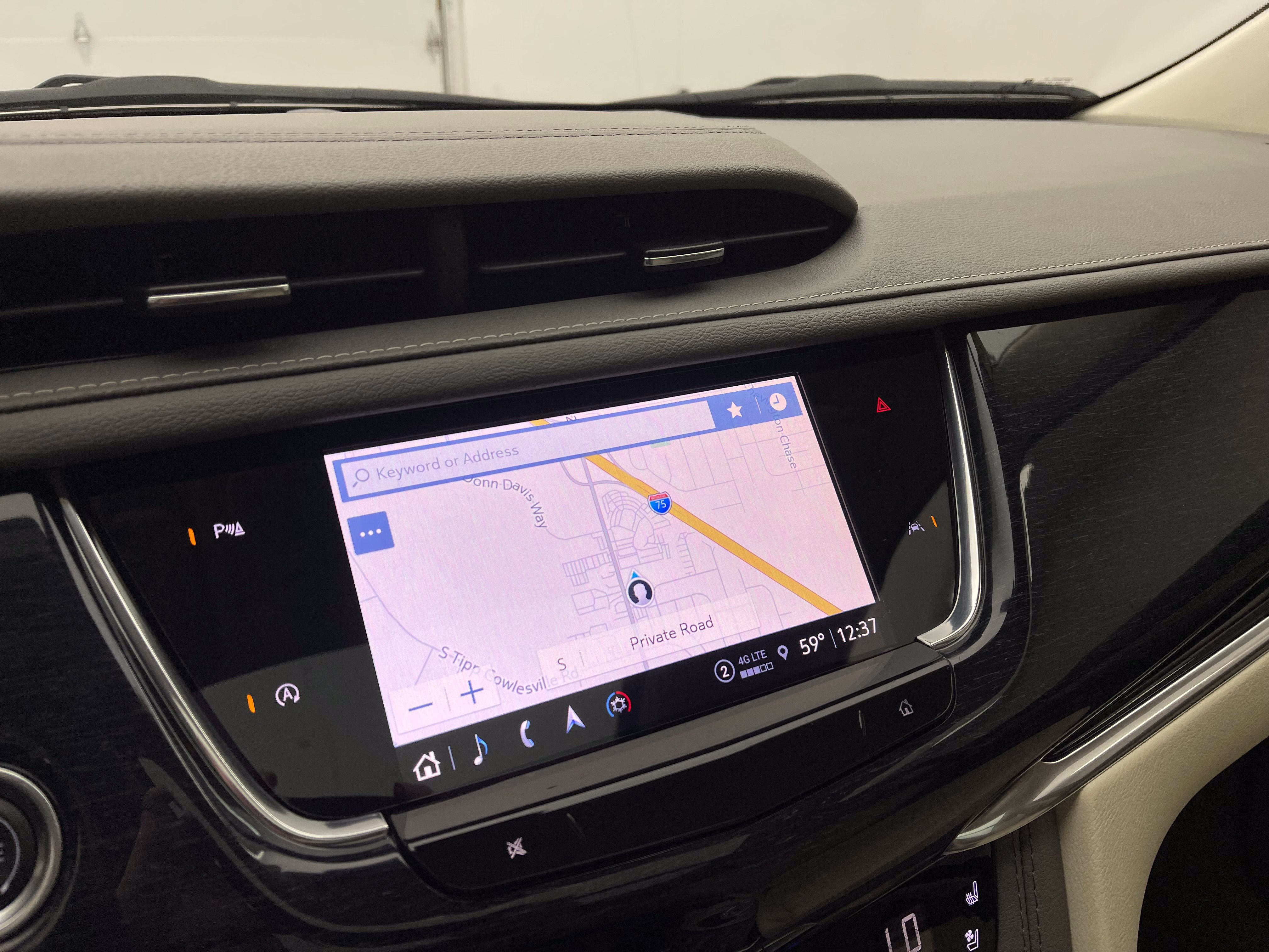 Used 2024 Cadillac XT6 Premium Luxury FWD image 32