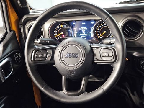 Used 2021 Jeep Gladiator Sport AWD/4WD image 26