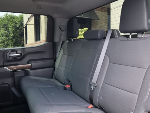 Used 2020 Chevrolet Silverado 1500 RST w/ RST Value Package AWD/4WD image 24