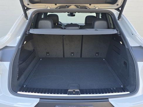 New 2026 Porsche Cayenne image 15