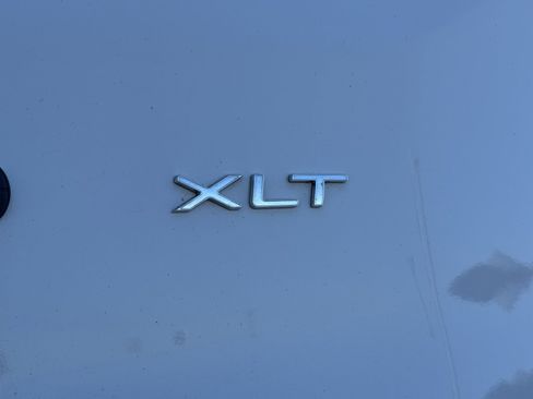 Used 2023 Ford Transit 350 XLT image 13