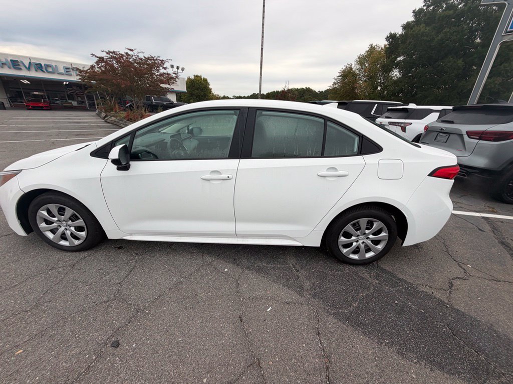 Used 2026 Toyota Corolla LE FWD image 10