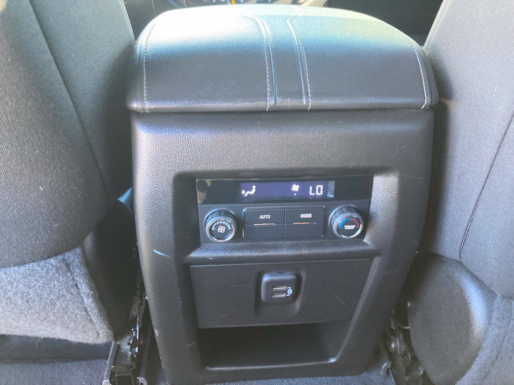 Used 2023 Chevrolet Traverse LT AWD/4WD image 21