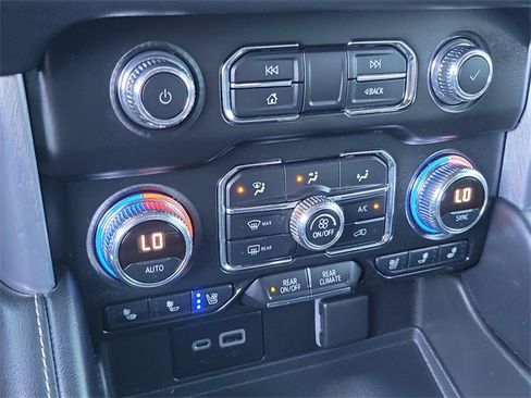 Used 2021 GMC Yukon SLT w/ SLT Luxury Plus Package image 12