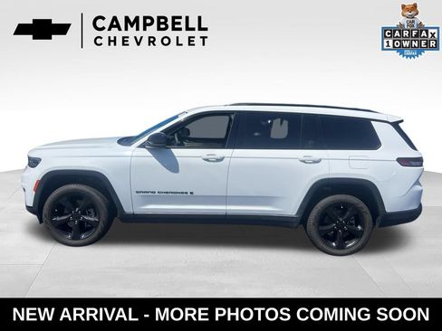 Used 2023 Jeep Grand Cherokee L Limited w/ Black Appearance Package AWD/4WD image 2