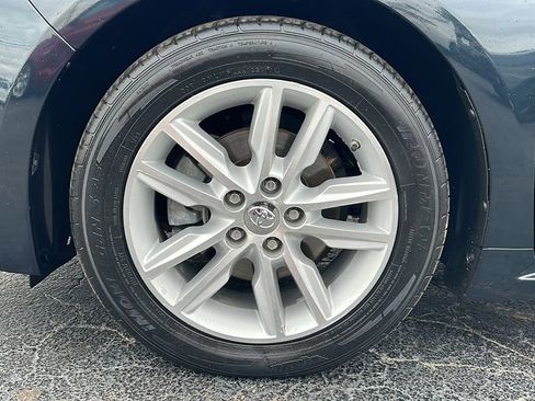 Used 2015 Toyota Avalon Limited image 14