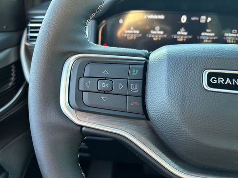 New 2026 Jeep Grand Wagoneer L Limited AWD/4WD image 18