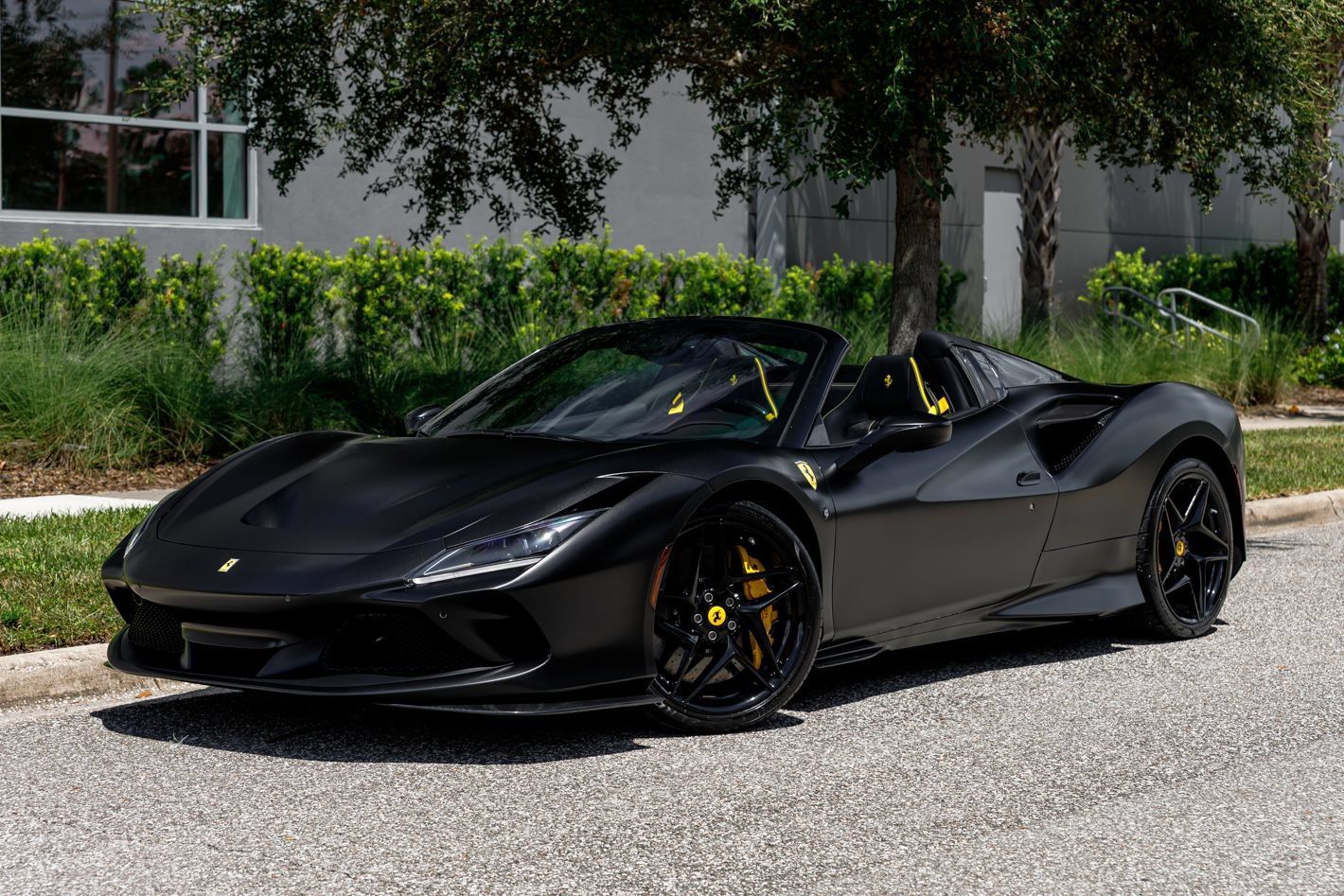 Used 2022 Ferrari F8 Tributo RWD image 37