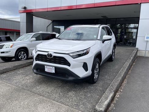 Certified 2024 Toyota RAV4 XLE w/ Convenience Package AWD/4WD image 3