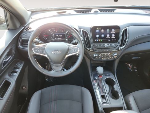 Used 2022 Chevrolet Equinox RS w/ Infotainment Package FWD image 10