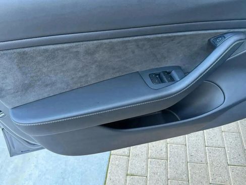 Used 2023 Tesla Model 3 Standard Range image 21