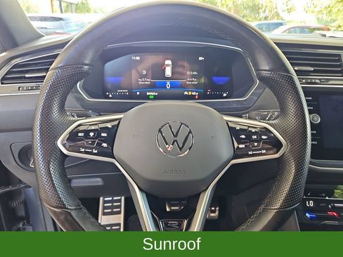 Used 2023 Volkswagen Tiguan SE R-Line FWD image 10