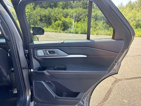 Used 2025 Ford Explorer ST AWD/4WD image 27