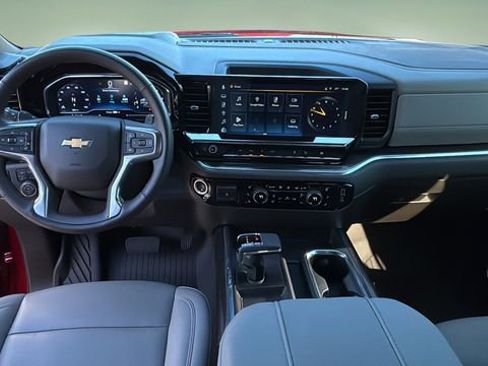 Used 2025 Chevrolet Silverado 1500 LTZ w/ LTZ Premium Package image 16