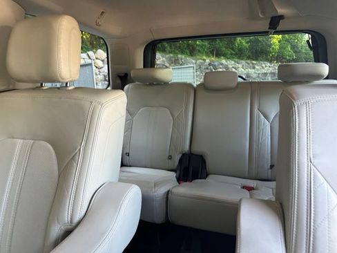 Used 2019 Ford Expedition Platinum AWD/4WD image 25