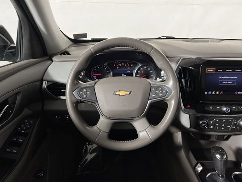 Used 2020 Chevrolet Traverse LT FWD image 14