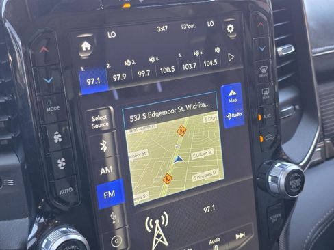 Used 2019 RAM 1500 Limited AWD/4WD image 19