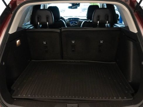 Used 2023 Chevrolet TrailBlazer LT FWD image 12