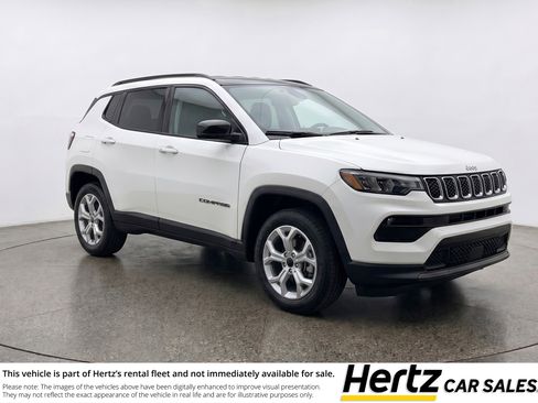 Used 2025 Jeep Compass Latitude AWD/4WD image 1