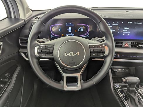 Used 2023 Kia Sportage EX image 17
