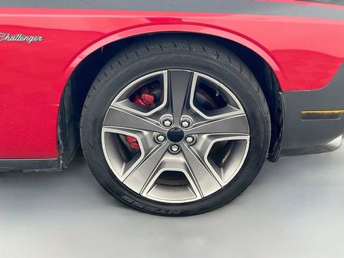 Used 2012 Dodge Challenger R/T RWD image 7