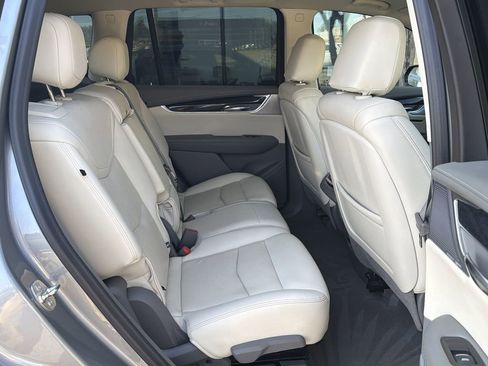 Certified 2024 Cadillac XT6 Premium Luxury image 15